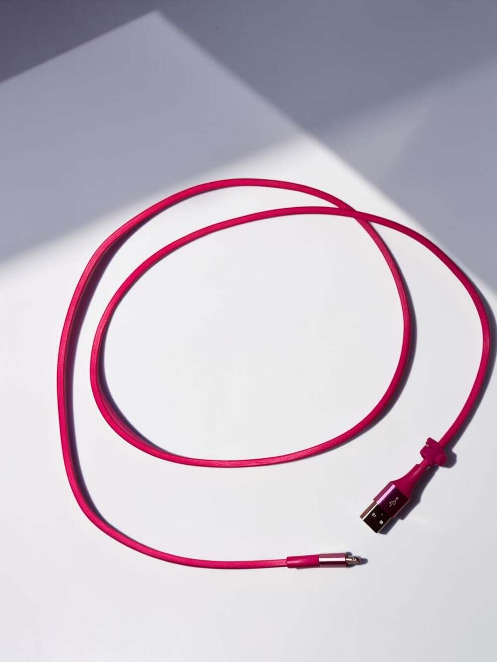 Incipio Charge/Sync Pink 3 Ft Cable With Connector Made for iPhone